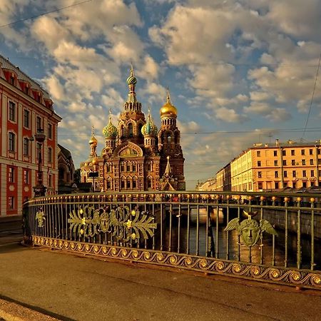 Griboedov House Bed & Breakfast Sankt Petersburg Exterior foto